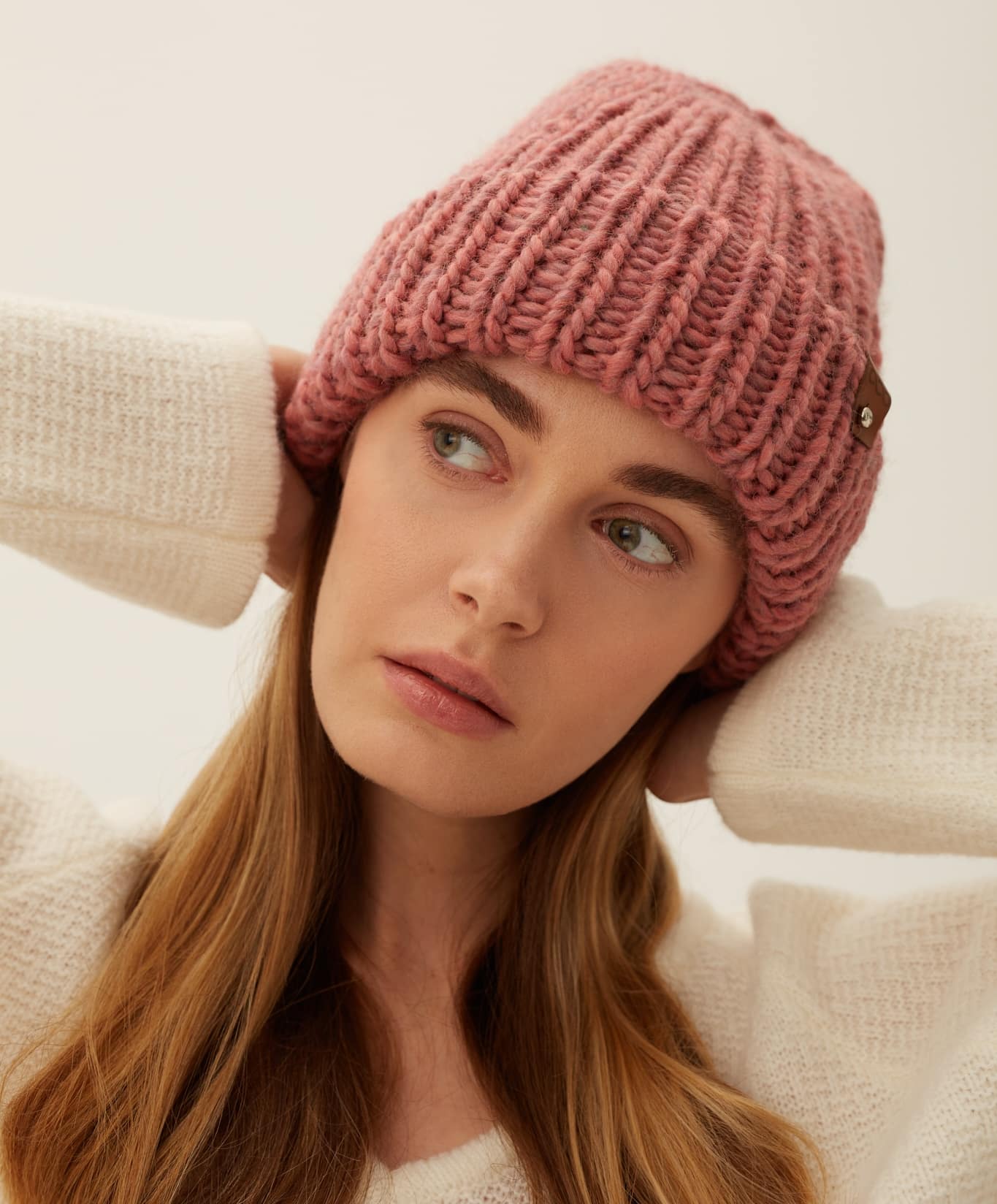 Czapka wełniana SOFFY bordowa Bordowa wełniana czapka SOFFY