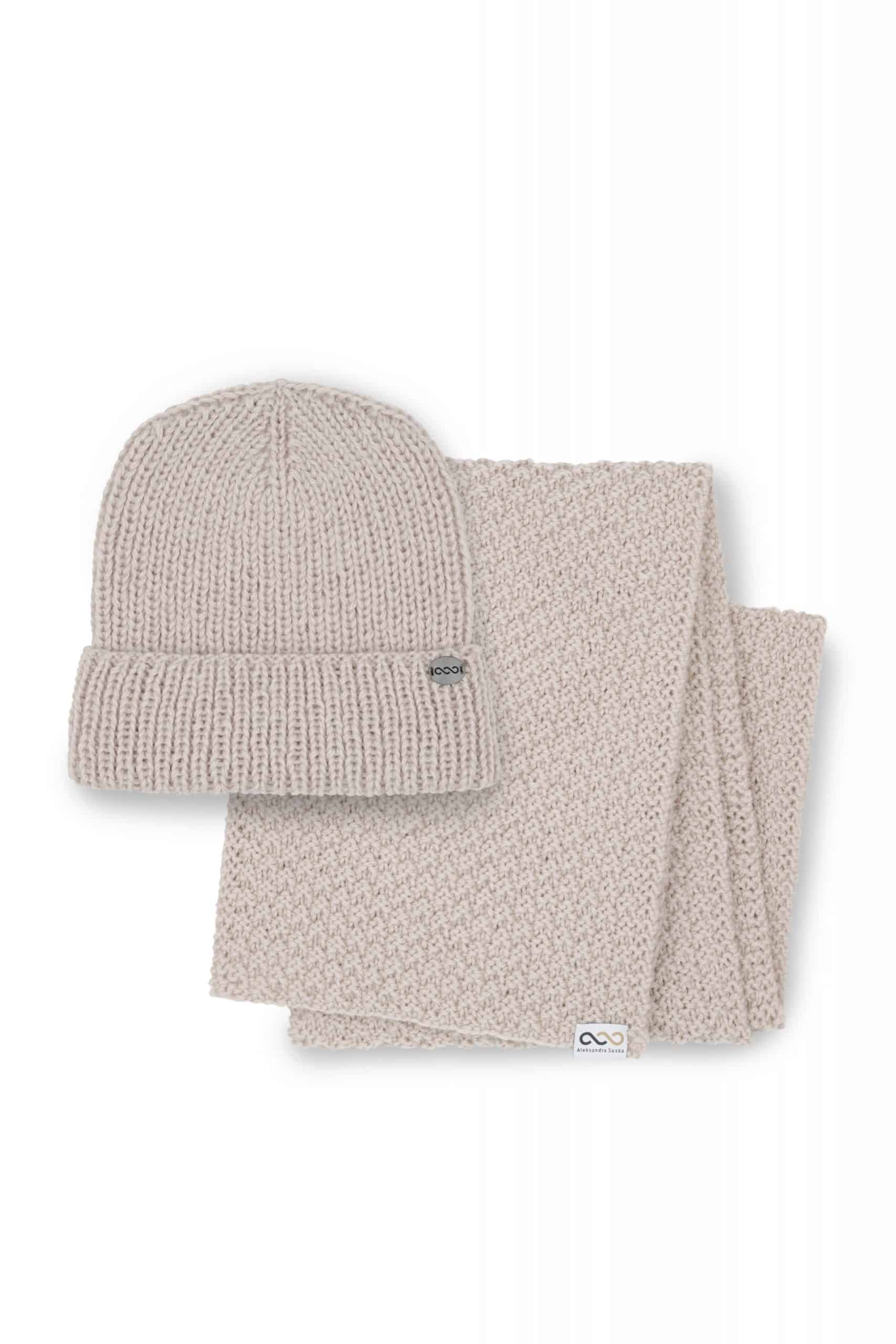 Zestaw czapka MOHAIR CLASSIC i szal SIMPLE No 1 jasny beż Jasnobeżowy ręcznie robiony na drutach zestaw czapka z kaszmiru i moheru MOHAIR CLASSIC i szal wełniany SIMPLE No 1