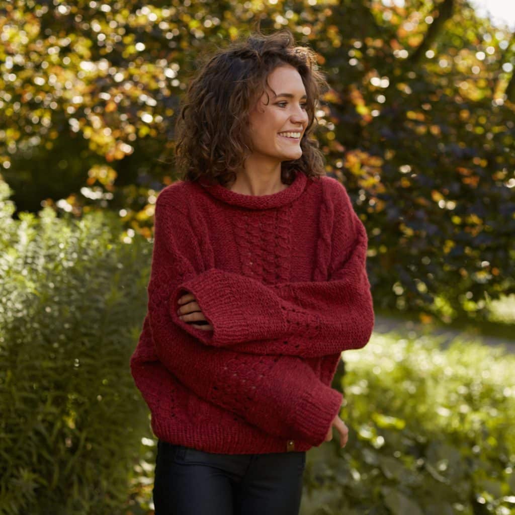 Czerwony sweter handmade - kolekcja jesień/zima 2020/2021 Aleksandra Suska