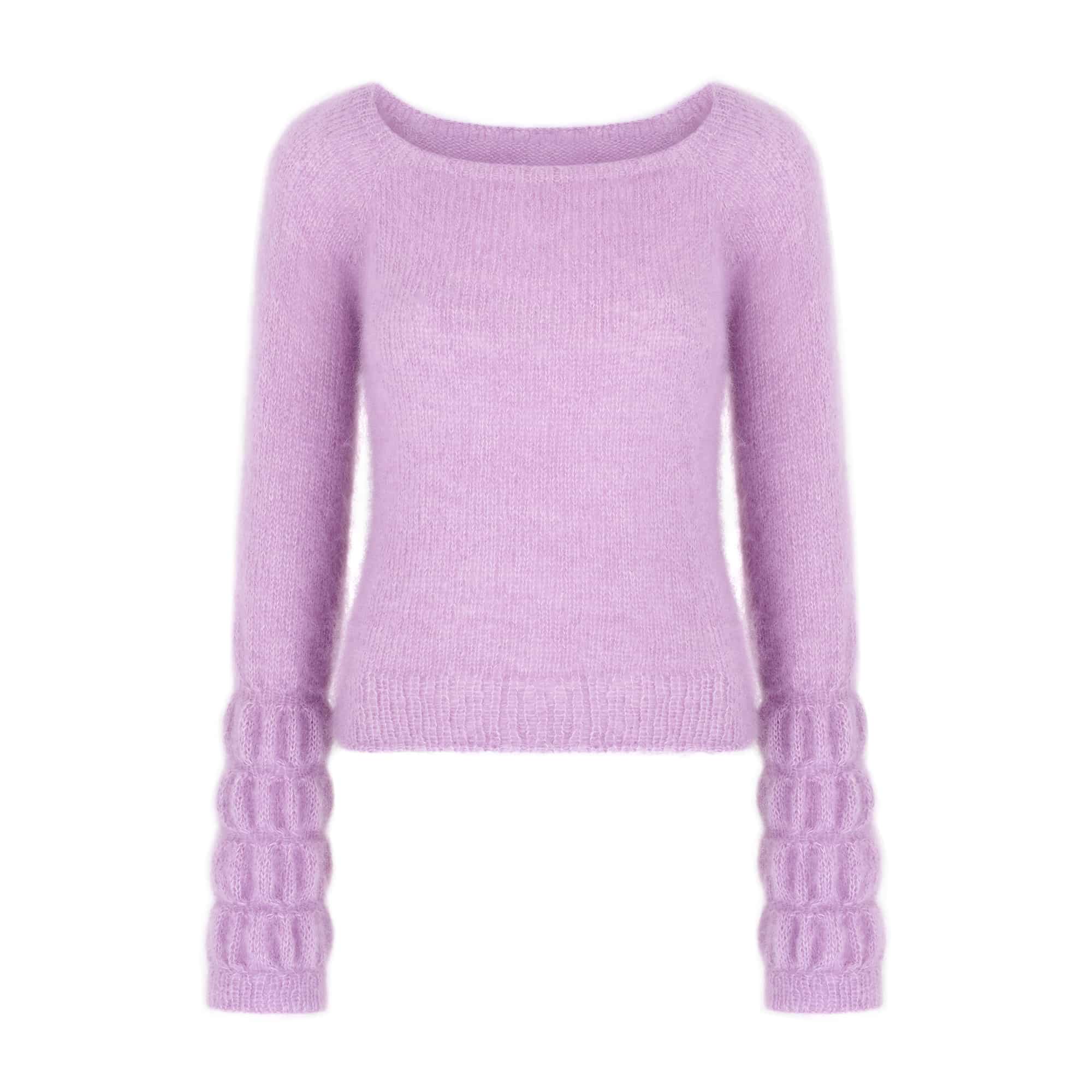 Moherowy sweter HANDMADE LAUREN No 3 Liliowy Liliowy sweter moherowy LAUREN No 3 z ozdobnymi rękawami i dekoltem w łódkę - widok z przodu