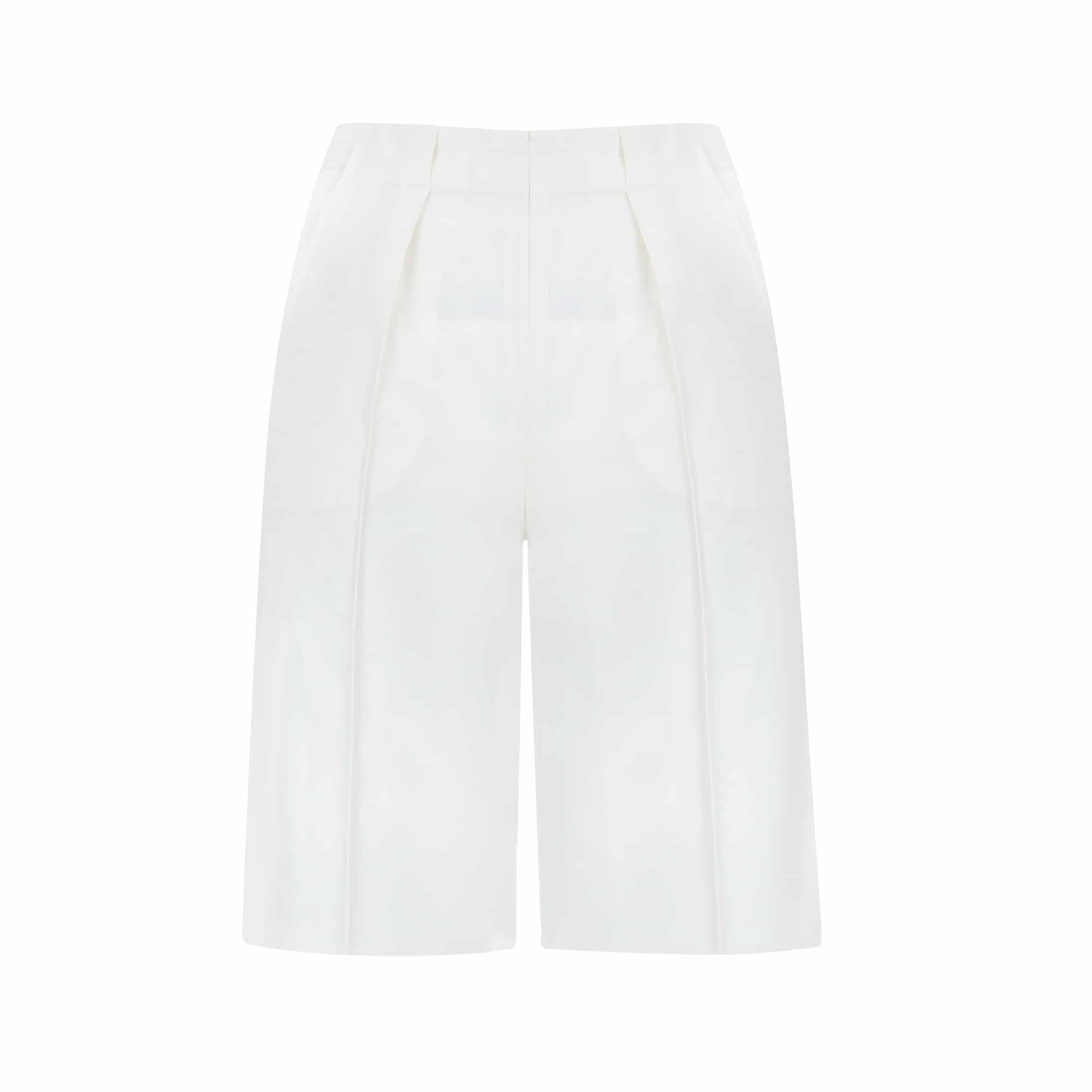 Wełniane szorty w śmietankowej bieli Białe wełniane szorty - widok przodu